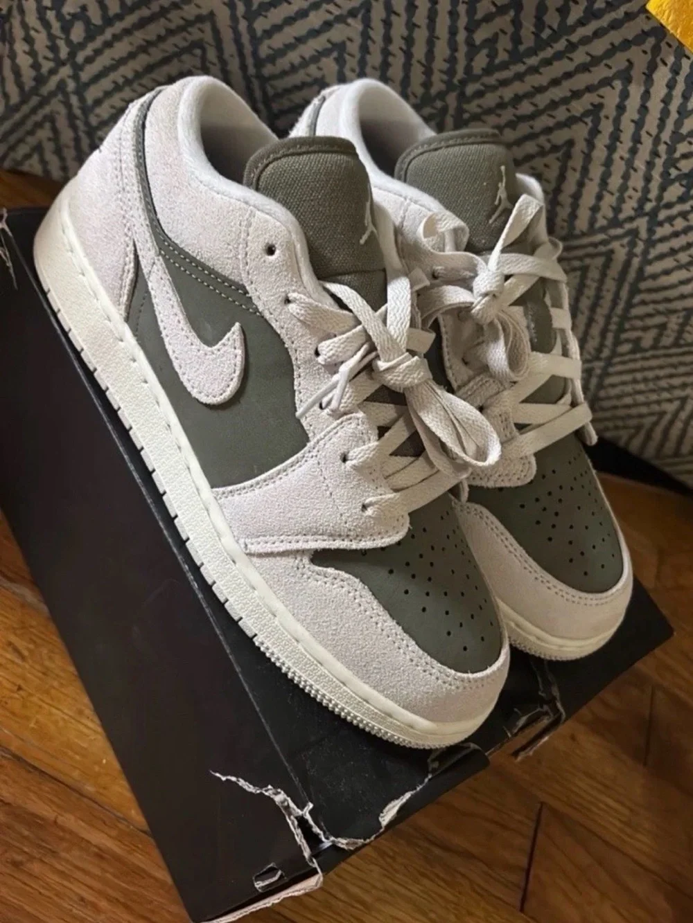 Nike Air Jordan 1 Low - Olive Green & Light Grey Suede